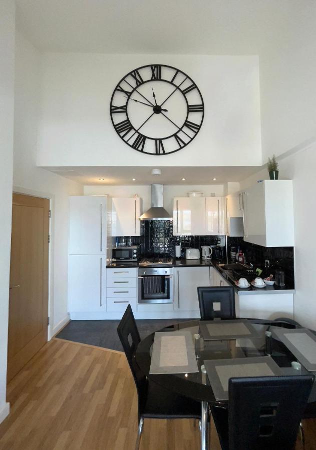 Ocean Crescent Plymouth City Centre Penthouse Level Over 25'S Only Exterior photo