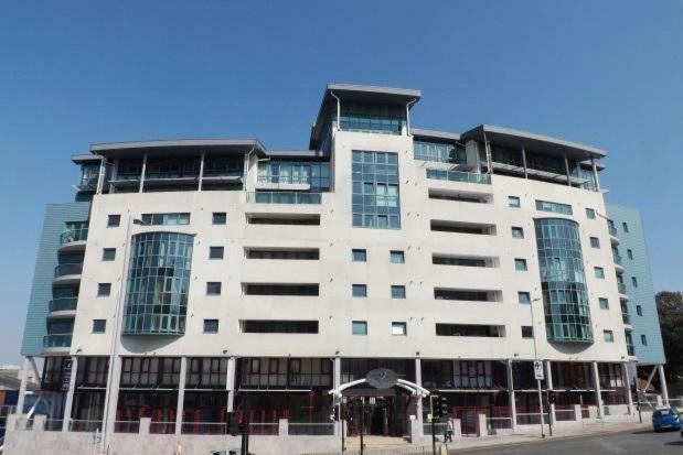 Ocean Crescent Plymouth City Centre Penthouse Level Over 25'S Only Exterior photo